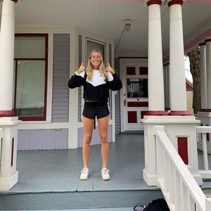 Meet your Posher, Annie